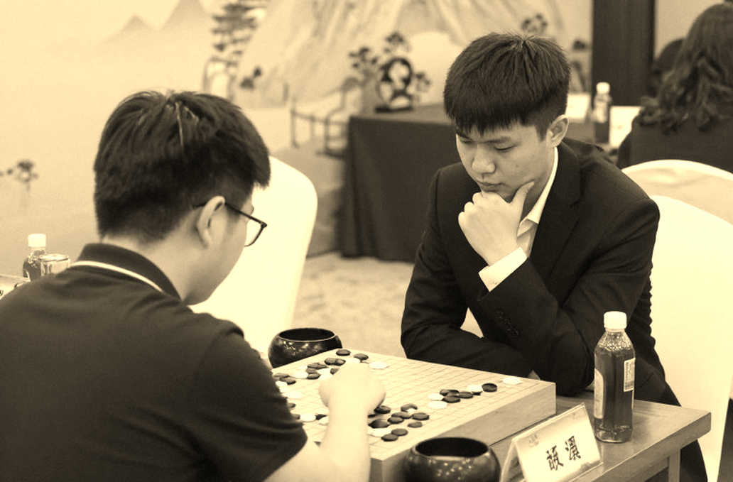 Kỳ chuyển nhượng esports và cái bẫy của một bản phân tích trống