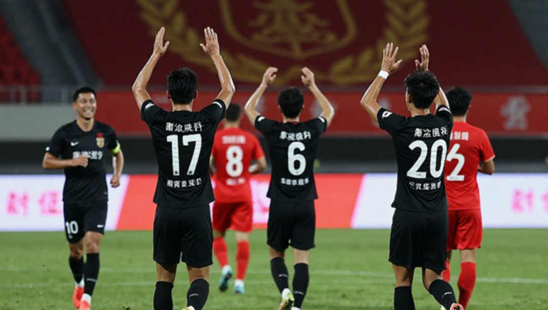 Việt Nam vô địch ASEAN Cup 2026 nhờ một tiền đạo nhập tịch — và V.League đang không tạo ra người kế nhiệm Việt Nam vô địch ASEAN Cup 2026 nhờ một tiền đạo nhập tịch — và V.League đang không tạo ra người kế nhiệm