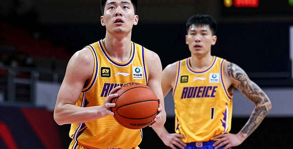 Cedi Osman và thương vụ chủ tịch tự chốt: Khi hợp đồng được ký trước cả ghế huấn luyện viên