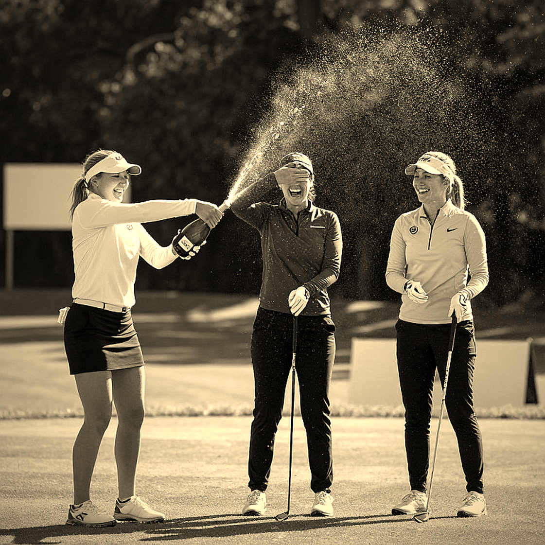 Cuộc tái cấu trúc quyền lực của golf chuyên nghiệp: OWGR, LIV Golf và những đường biên mờ
