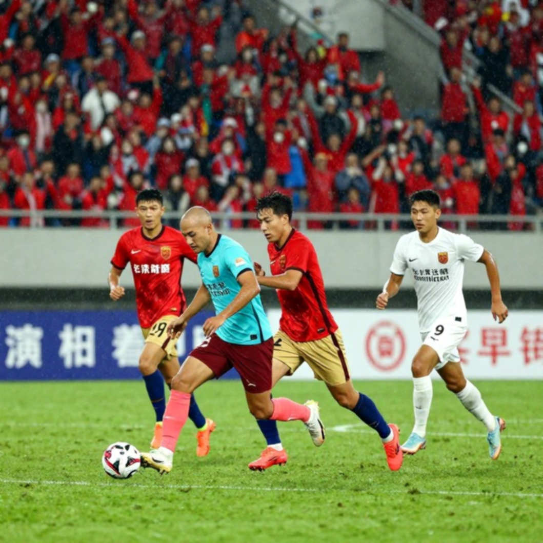 V.League Sau Hai Mùa Của Nam Định: Giải Đấu Mạnh Ở Cấp Tuyển, Mong Manh Ở Sân Nhà V.League Sau Hai Mùa Của Nam Định: Giải Đấu Mạnh Ở Cấp Tuyển, Mong Manh Ở Sân Nhà