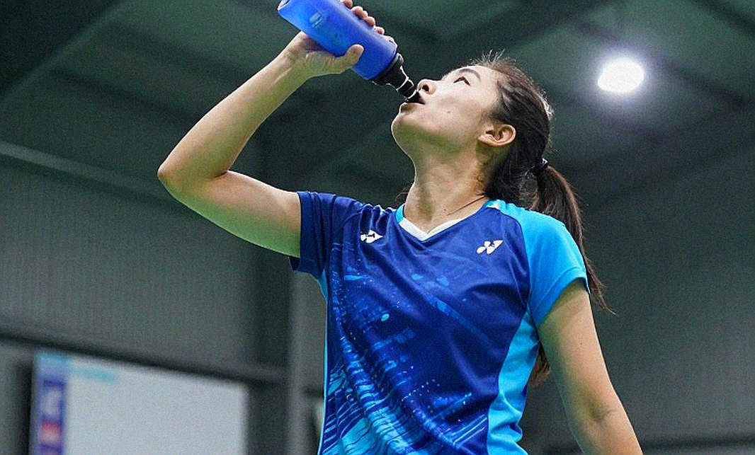 The 45-Meter Gap at the Badminton Net: What Did Alwi Farhan Learn from Kento Momota Before the 2026 Asian Games?