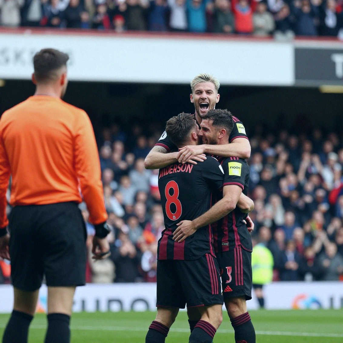 Klopp nói 'chờ xem' về 115 cáo buộc của Man City: khi im lặng là một lựa chọn có tính toán