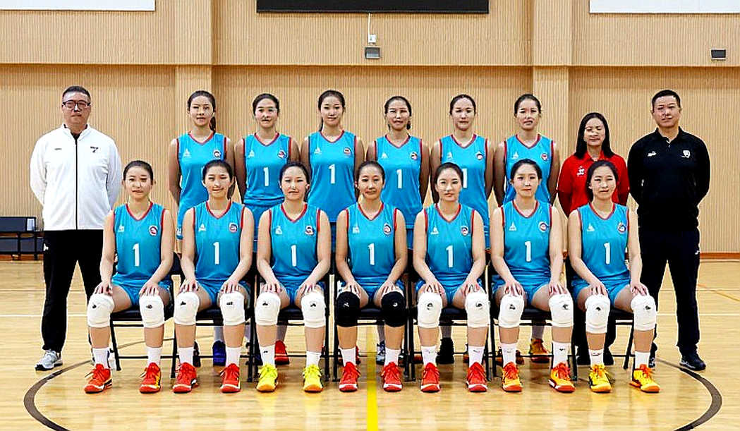 Nine Lenses on a Volleyball Match: A Filter for an Overheated Transfer Window Nine Lenses on a Volleyball Match: A Filter for an Overheated Transfer Window