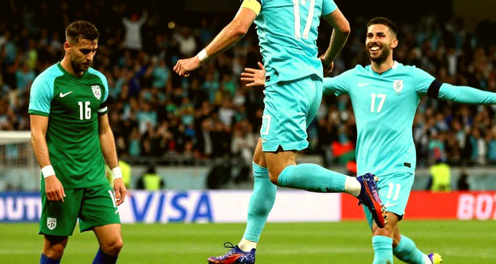Đường hầm Wembley: Khi Declan Rice chờ Lamine Yamal, và cả một nền bóng đá tự định giá lại chính mình Đường hầm Wembley: Khi Declan Rice chờ Lamine Yamal, và cả một nền bóng đá tự định giá lại chính mình