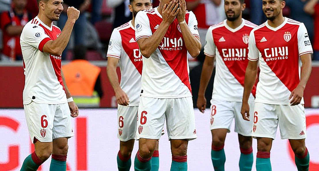 Mắt trọng tài và màn hình VAR: Nghịch lý Thiên Trường và bài toán hạ tầng của V.League