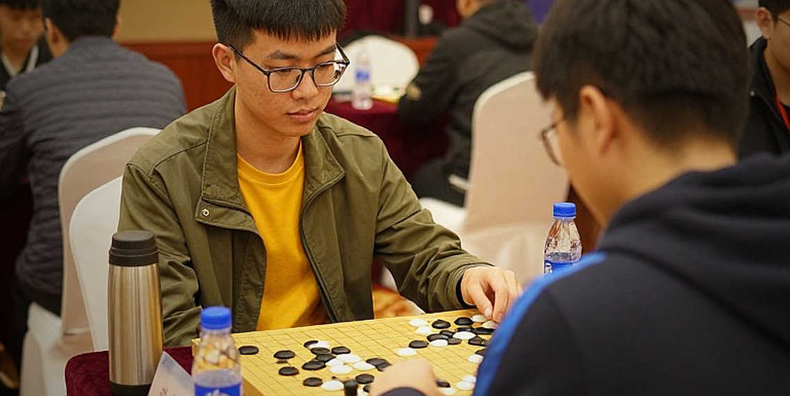 Chín Chiều Kích Của Esports Chuyên Nghiệp: Đọc Ngành Công Nghiệp Từ Bản Vá Đến Dòng Tiền