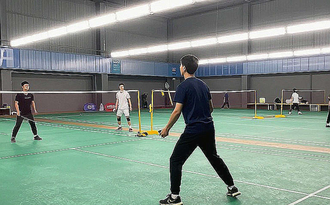 Hai mươi ba phút trên sân vắng: Mahoor Shahzad và khoảng trống của một người tiên phong cô độc Hai mươi ba phút trên sân vắng: Mahoor Shahzad và khoảng trống của một người tiên phong cô độc