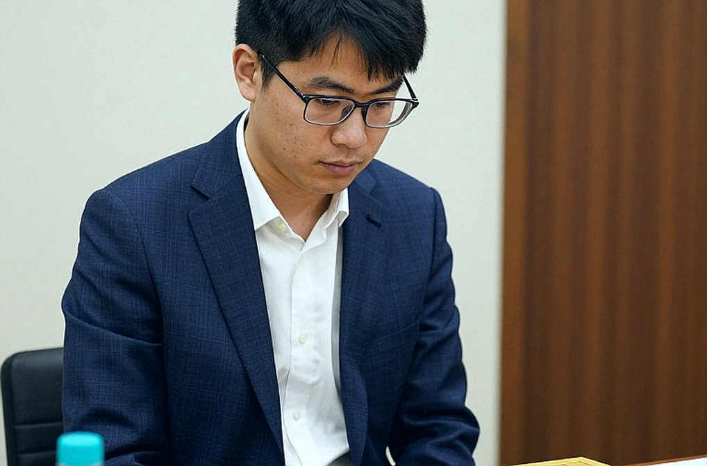 ChessBase tháng Tám 2026: Ba tác giả, một danh mục, và một lỗ hổng kiểm chứng