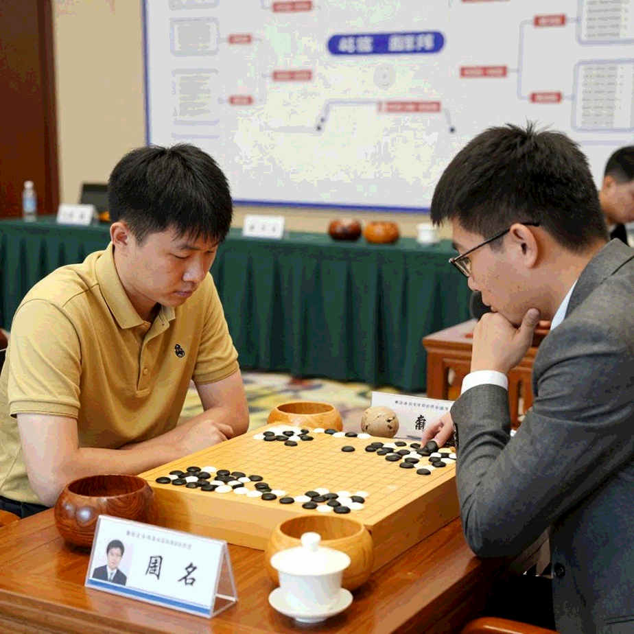 Italian Game biến thể Modern: canh bạc 5.e5 và cái bẫy dành cho đối thủ chưa chuẩn bị Italian Game biến thể Modern: canh bạc 5.e5 và cái bẫy dành cho đối thủ chưa chuẩn bị